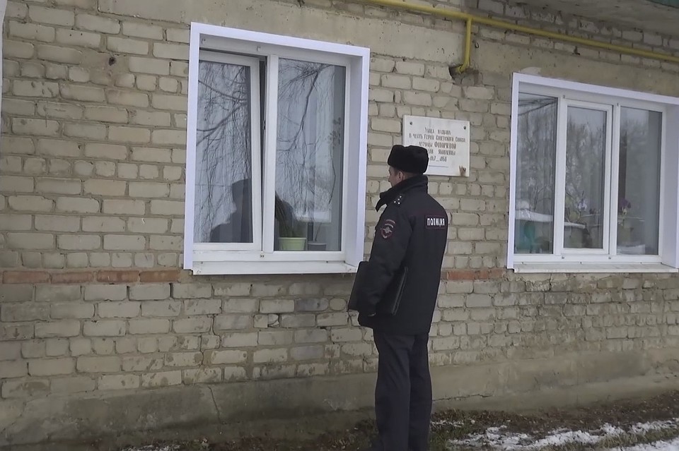 Полиция уговорила парня сдаться