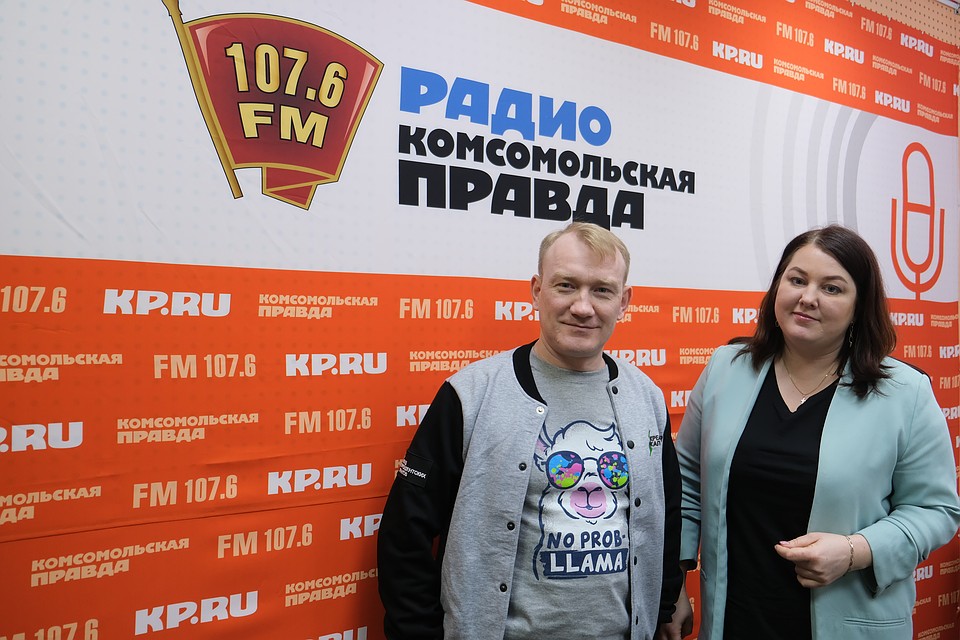 Руководитель общественного движения "Креативный капитал" Александр Михайлов и главный администратор проекта "Республиканский корпус тренеров и экспертов" Олеся Климова