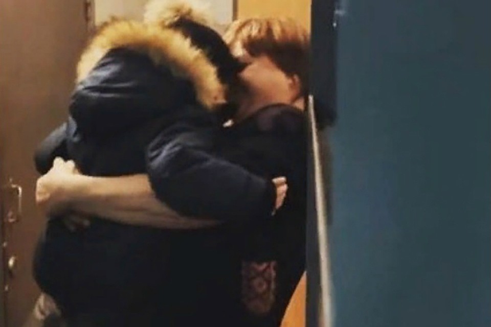 Комсомольчанина, бросившего детей в аэропорту Шереметьево, допросили после угроз экс-теще ФОТО: аккаунт в соцсети Анны Кузнецовой