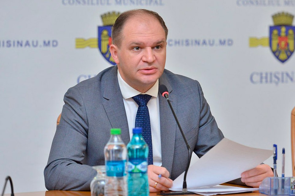 Мэр Кишинева потребовал от “Apă-Canal” качественного асфальтирования после земляных работ