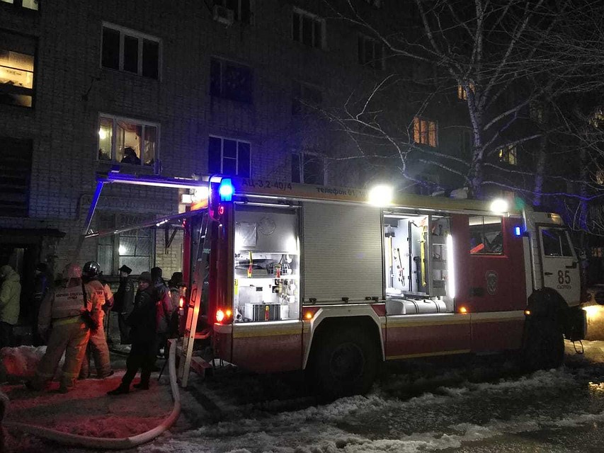 На тушение пожара у сотрудников МЧС ушло чуть менее часа