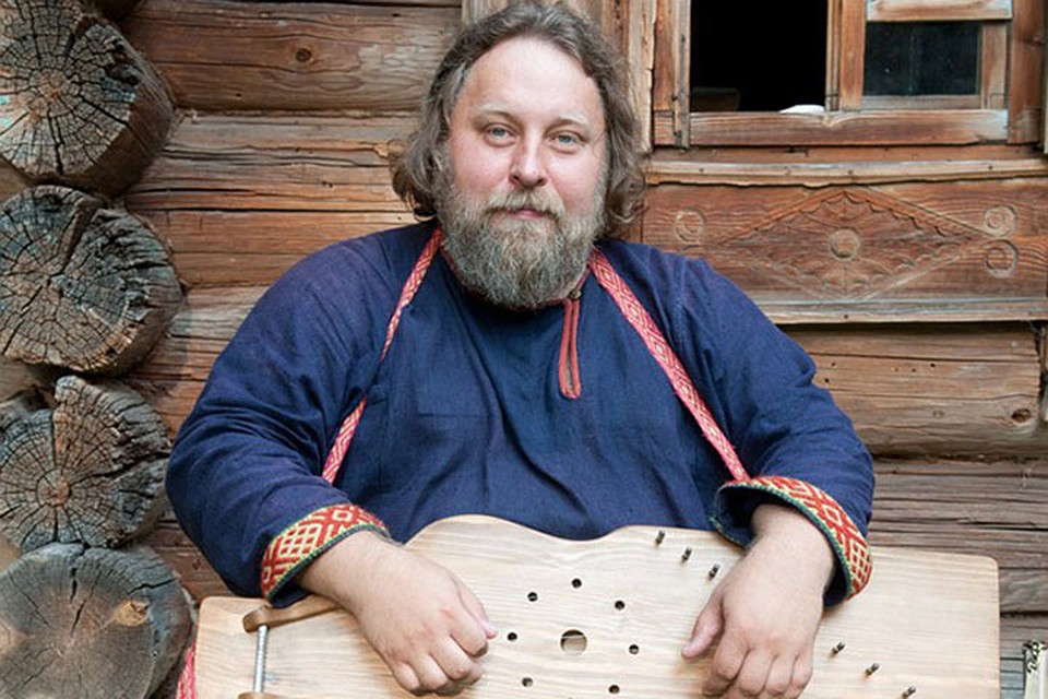 Музыка из глубины веков: нижегородец делает гусли и сочиняет песни для них ФОТО: предоставлено Сергеем Балакиным