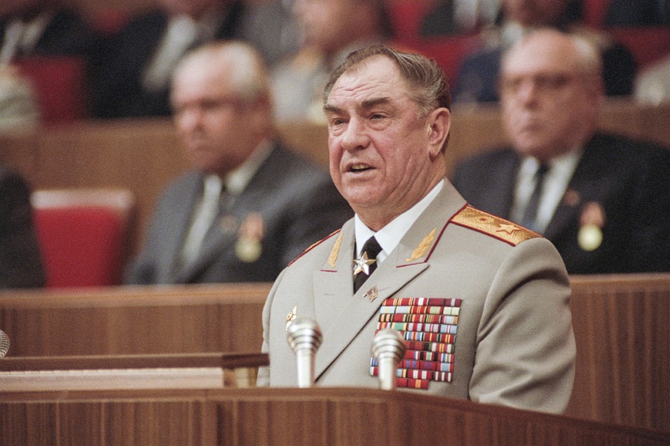 Дмитрий Язов. Фото: Юрий Лизунов, Александр Чумичев/Фотохроника ТАСС
