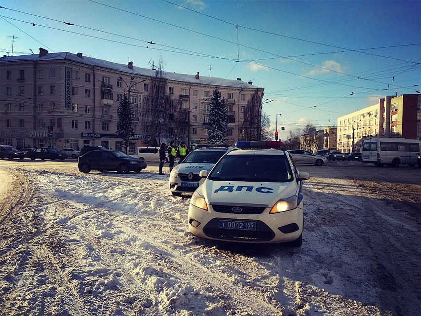 Госавтоинспекторы Тверской области напомнили водителям о безопасности на дорогах Фото: УГИБДД России по Тверской области