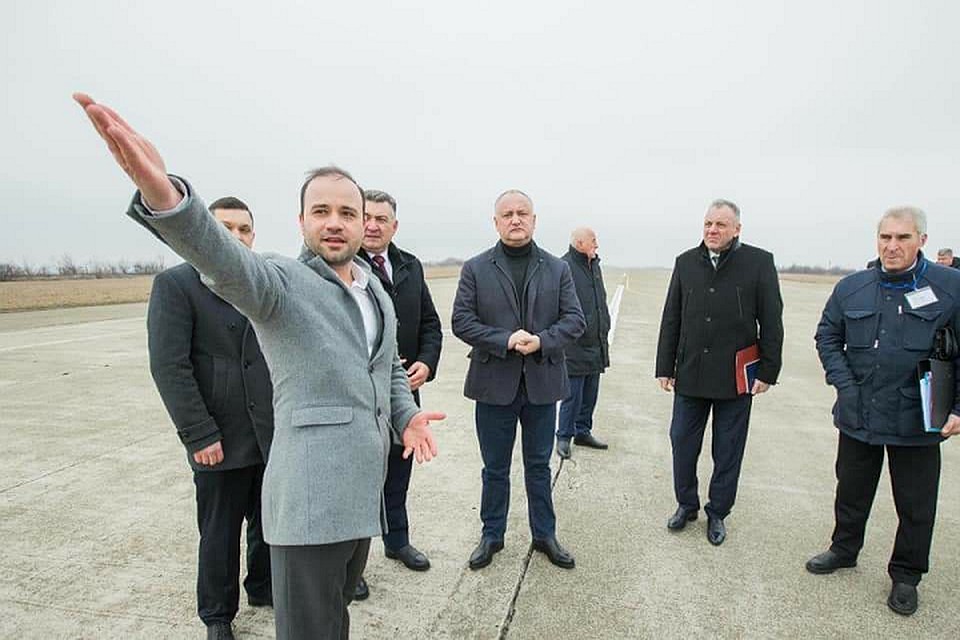 Игорь Додон побывал в аэропорту Бельц (Фото: пресс-служба президента).