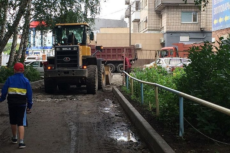 Благоустройство будет включать в себя ремонт проездов и тротуаров, фонарей, скамеек и урн, мусорных площадок, детских качелей.