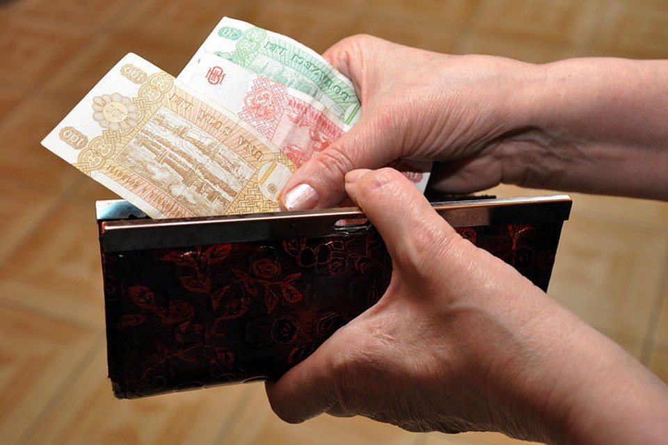 Минфин просит банки приостановить платежи по кредитам.