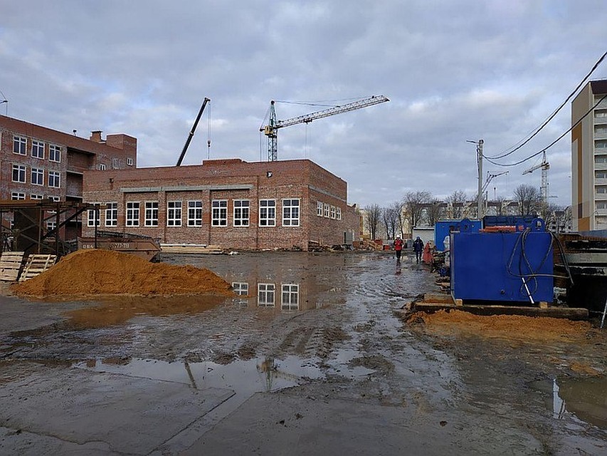 Школа в Авиаторе ждет продолжения строительства