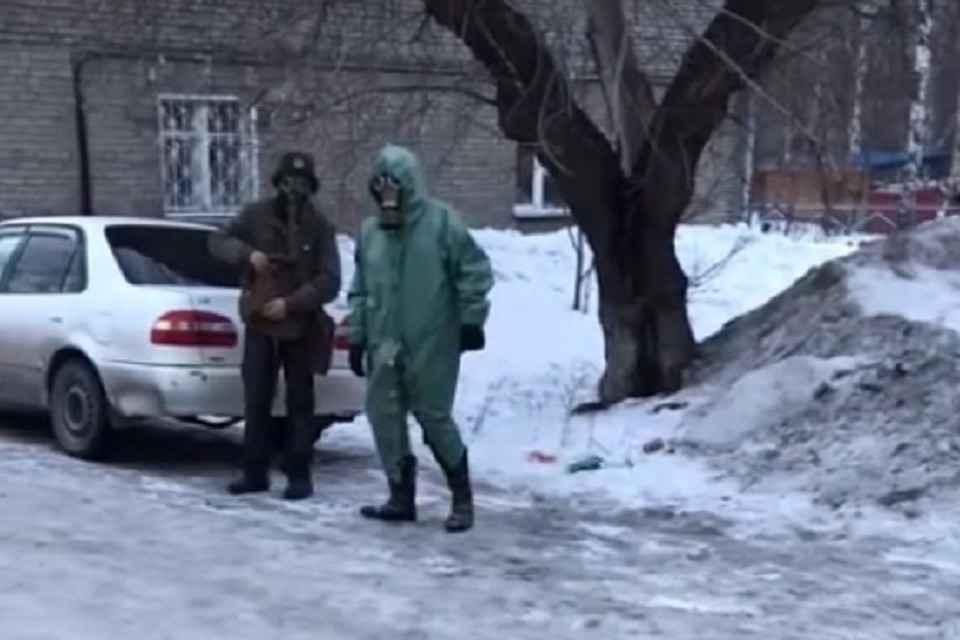 Парней заметили на улицей Авиастроителей. Фото: стоп-кадр