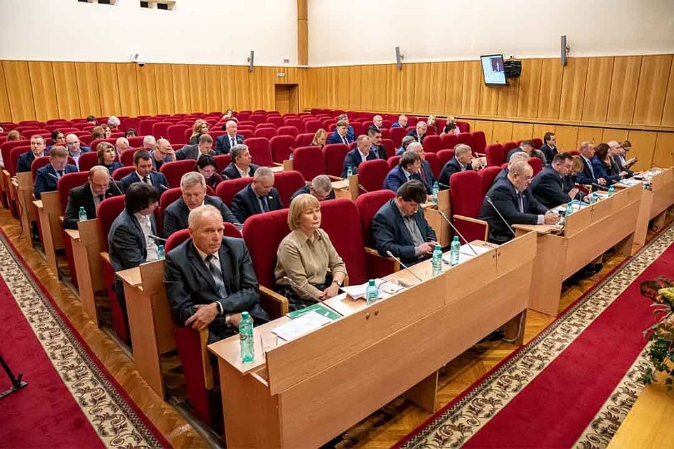 Депутаты отметили положительные последствия от внесения изменений в основной закон РФ. Фото: zsko.ru