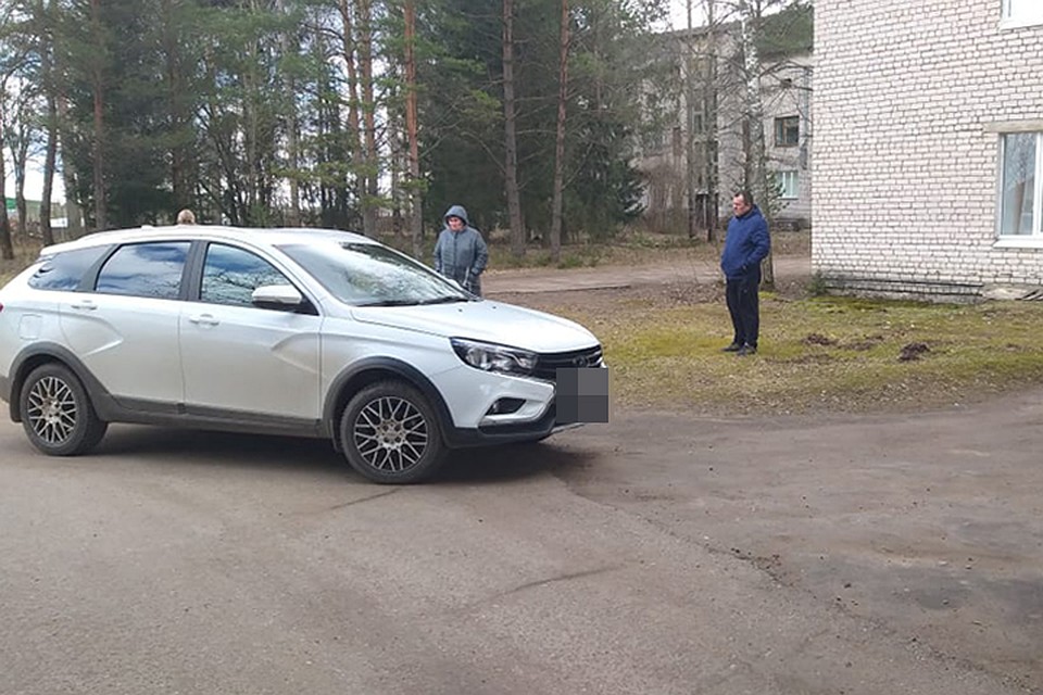 На территории больницы автоледи сбила пешехода Фото: УГИБДД России по Тверской области