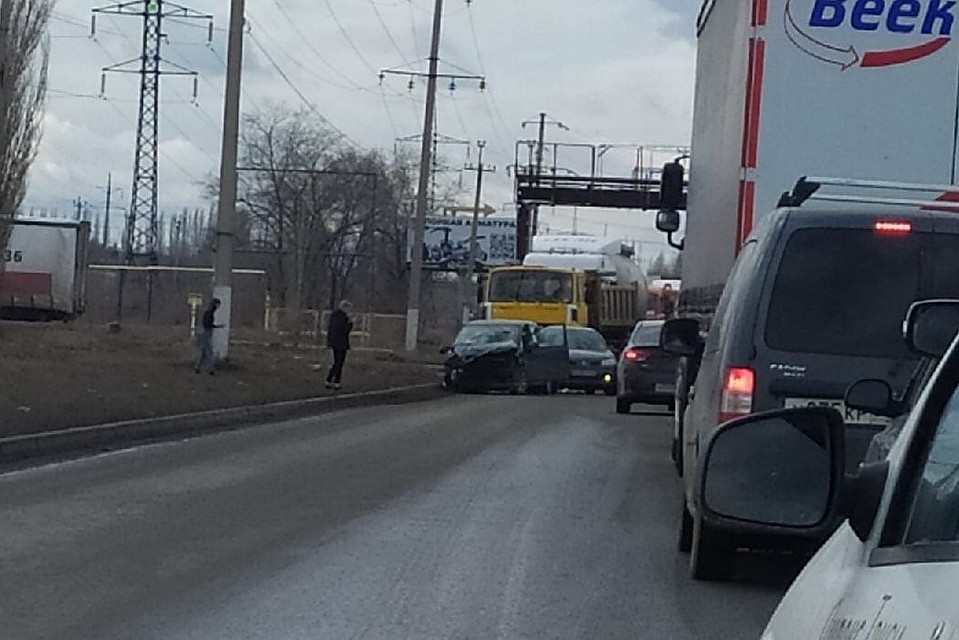 Авария лоб в лоб в Энгельсе. Фото очевидцев