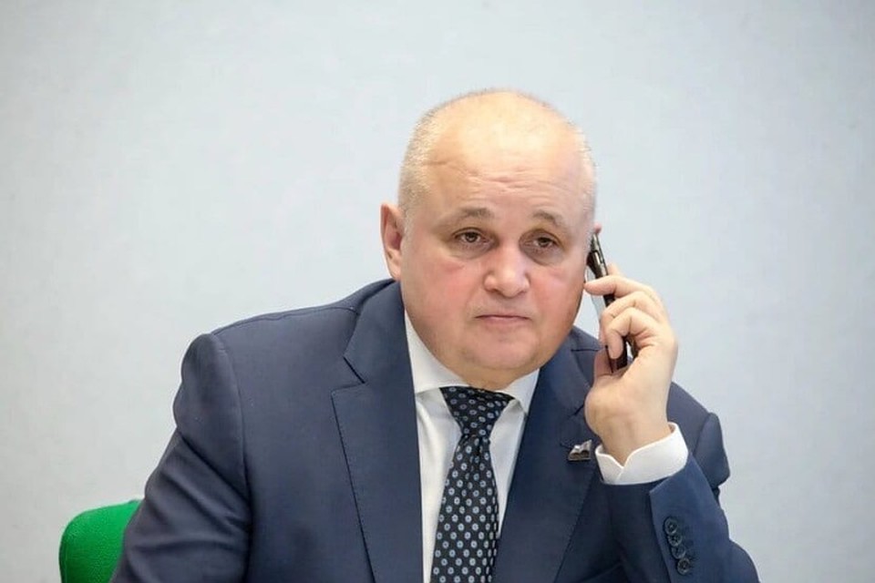 Губернатор поблагодарил врачей за исцеление заболевшего коронавирусом кемеровчанина. Фото: Сергей Цивилев/ vk.com