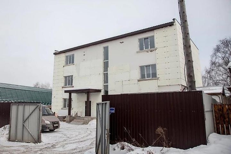 Дом престарелых находился в трехэтажном особняке на Нагорном.
