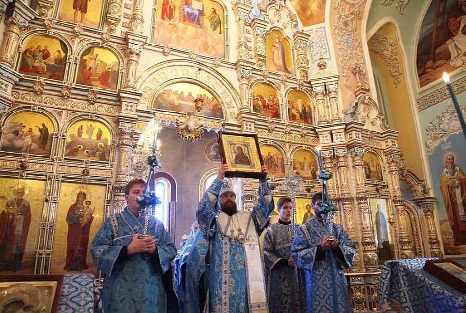 Пожилых верующих в Челябинске просят воздержаться от посещения служб в храмах. Фото: Архив "КП".