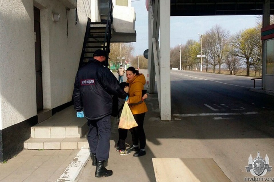 Приднестровские милиционеры помогли вернуть маме сына (Фото: МВД Приднестровья).