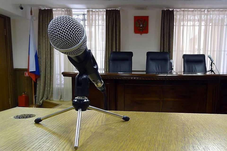 Ямалец, ударивший полицейского кулаком в лицо, получил штраф