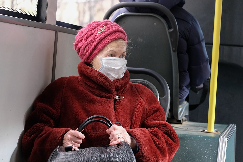 Ограничения из-за коронавируса в Санкт-Петербурге продлят до 30 апреля