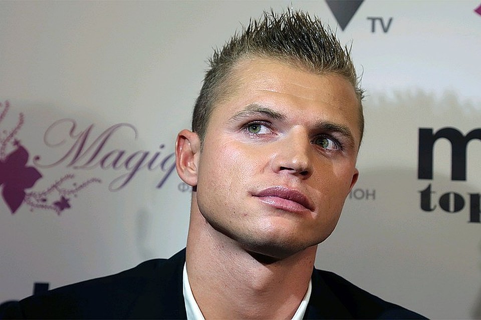 Из-за карантина Дмитрий Тарасов не может заплатить алименты дочери от первого брака, ведь для этого ему нужно выйти из дома в банк