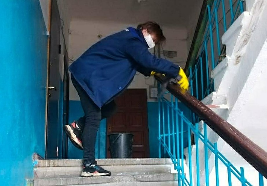 В Смоленске активизируют работу по дезинфекции подъездов. Фото: из архива администрации города Смоленска.
