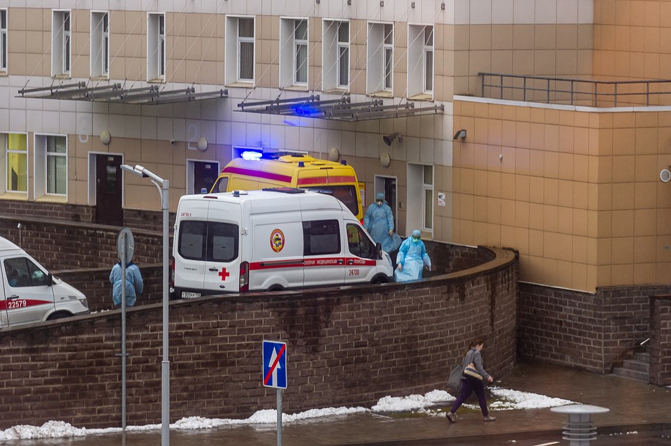 По прогнозам экспертов, уже к 11 мая в Санкт-Петербурге будет насчитываться больше 10 000 зараженных новым коронавирусом.