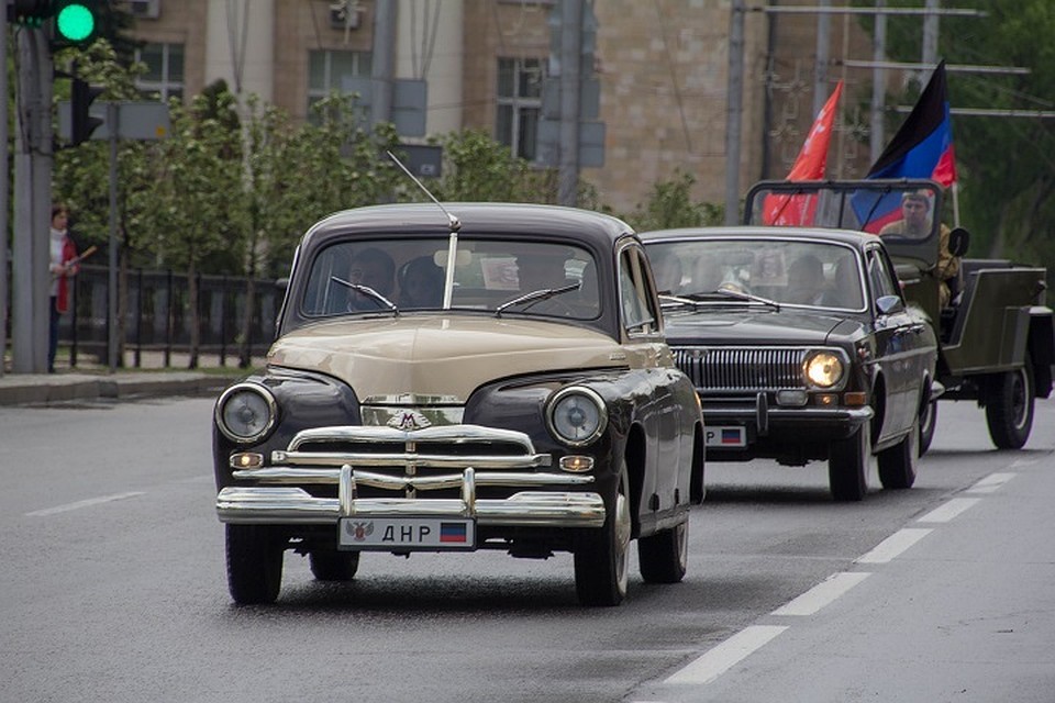 Глава ДНР Денис Пушилин возглавил колонну автопробега «Великой Победы»
