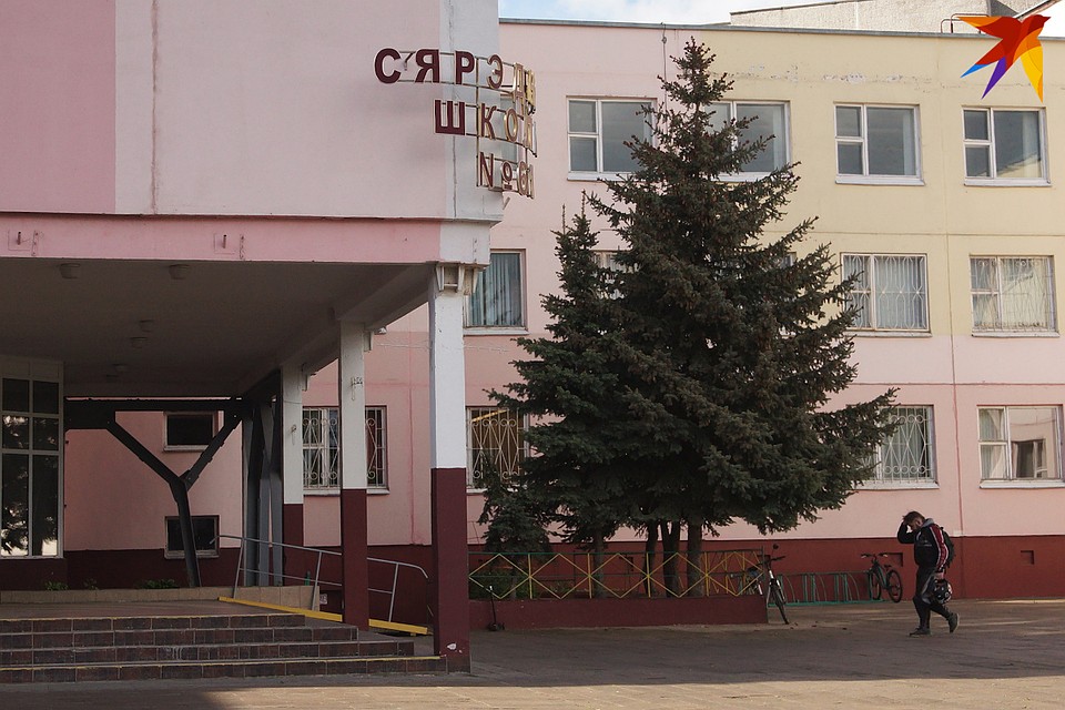 В гомельской школе умерла учитель, директор на больничном