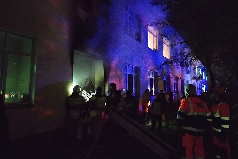 Пожар произошел на первом этаже.