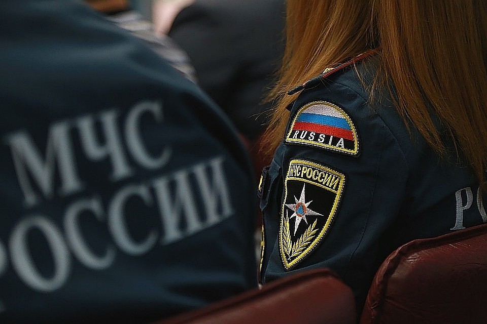 К тушению привлекали 27 сотрудников МЧС