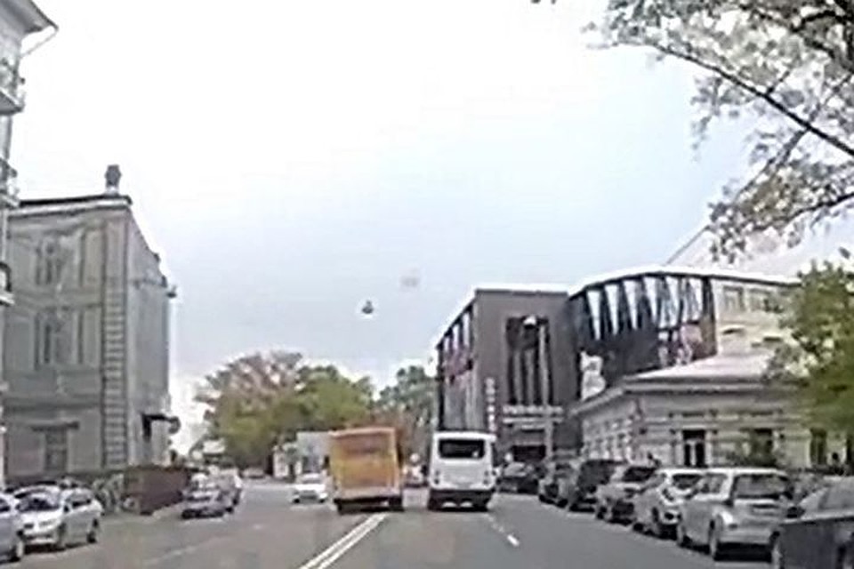 Торопыга выехал на встречную полосу