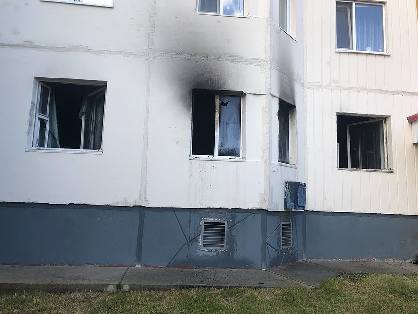 Пожар в квартире унес жизни двух жителей Лангепаса. Фото МЧС ХМАО.