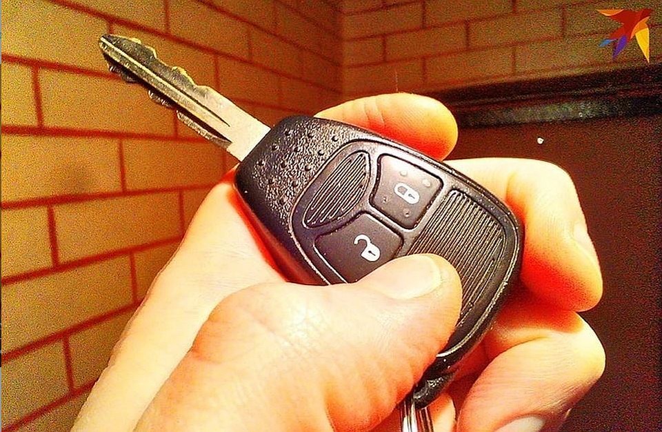 Сейчас следователи пытаются установить, где находится Audi