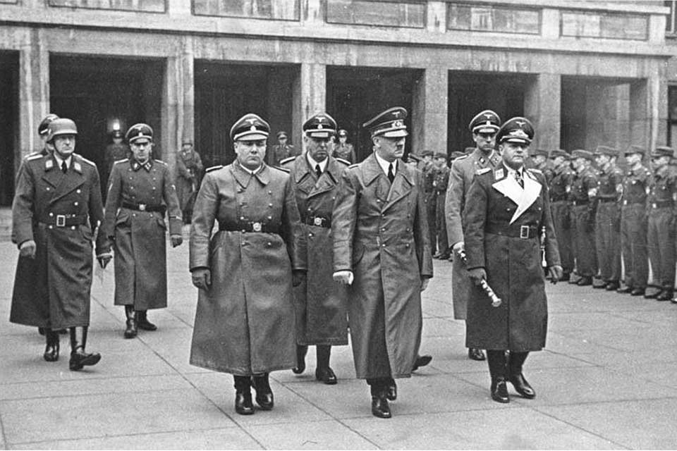 Гитлер думал об атаке на СССР еще в 1937-м. Но немецкие генералы протестовали