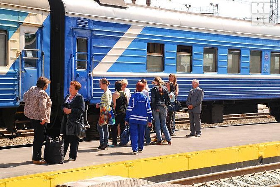 Автомобиль попал под поезд.