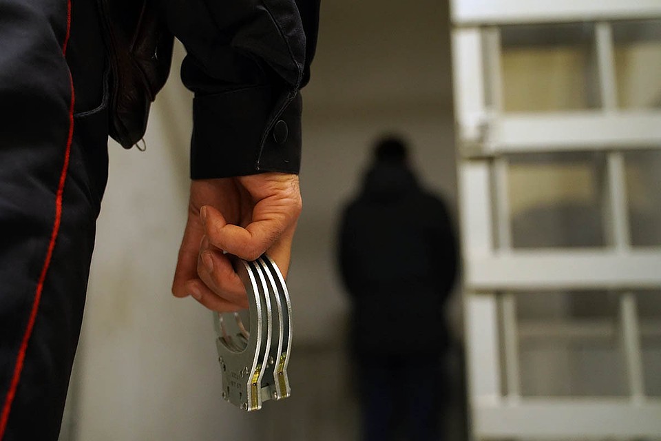 По требованию Генпрокуратуры России правоохранительные органы Польши экстрадировали в Россию Вячеслава Исминдирова.