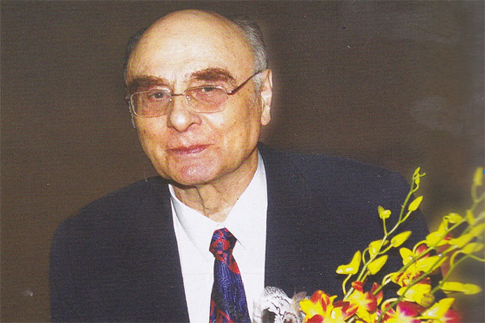 Поэт Борис Дубровин