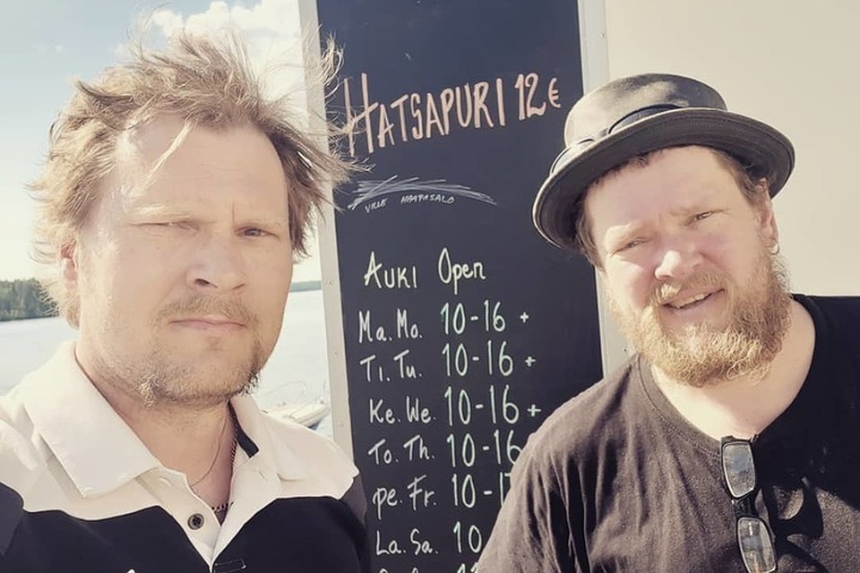 Вилле Хаапасало (справа) временно оставил актерскую стезю и занялся кулинарией. Фото: Instagram