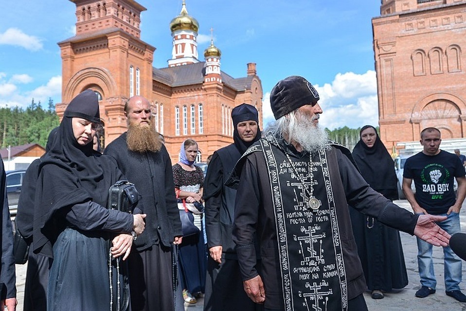Схимонах до сих пор отказывается покинуть пределы монастыря