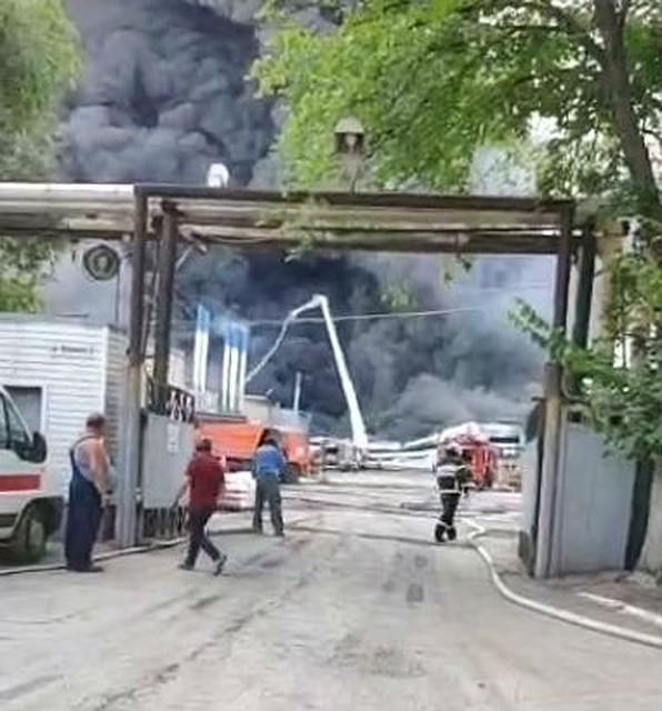 К тушению пожара привлекут авиацию