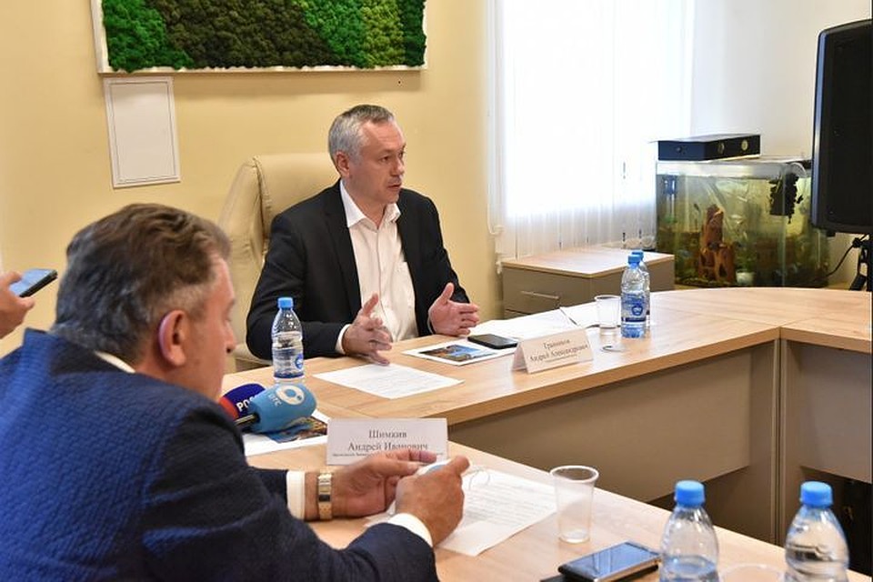 Андрей Травников побывал с рабочей поездкой в Ордынском районе и провел совещание. Фото: правительство Новосибирской области.