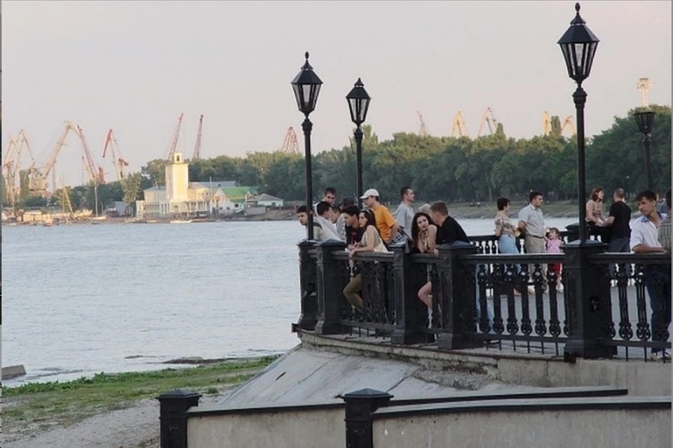Над Таганрогский заливом пройдут сильные дожди с грозой и градом.