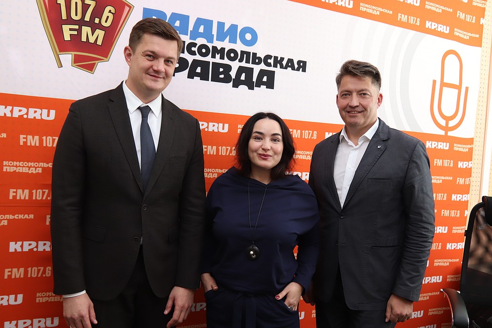 Первый вице-премьера правительства Удмуртии Александр Свинин, Глава Ижевска Олег Бекмеметьев, ведущая Марина Мирлачева