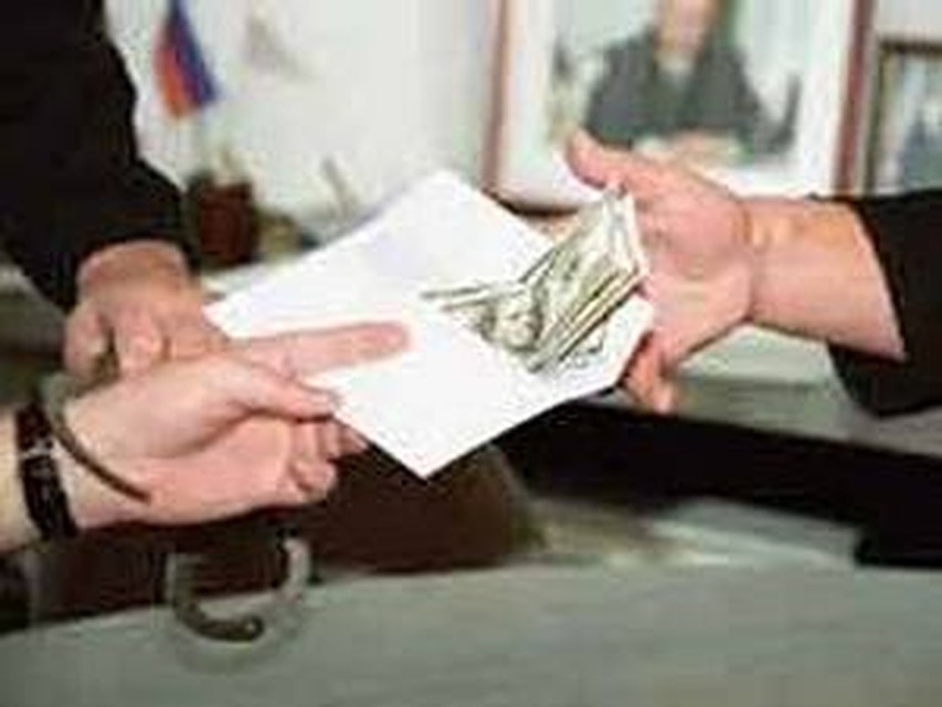 Главу Зарайского района будут судить за взятку