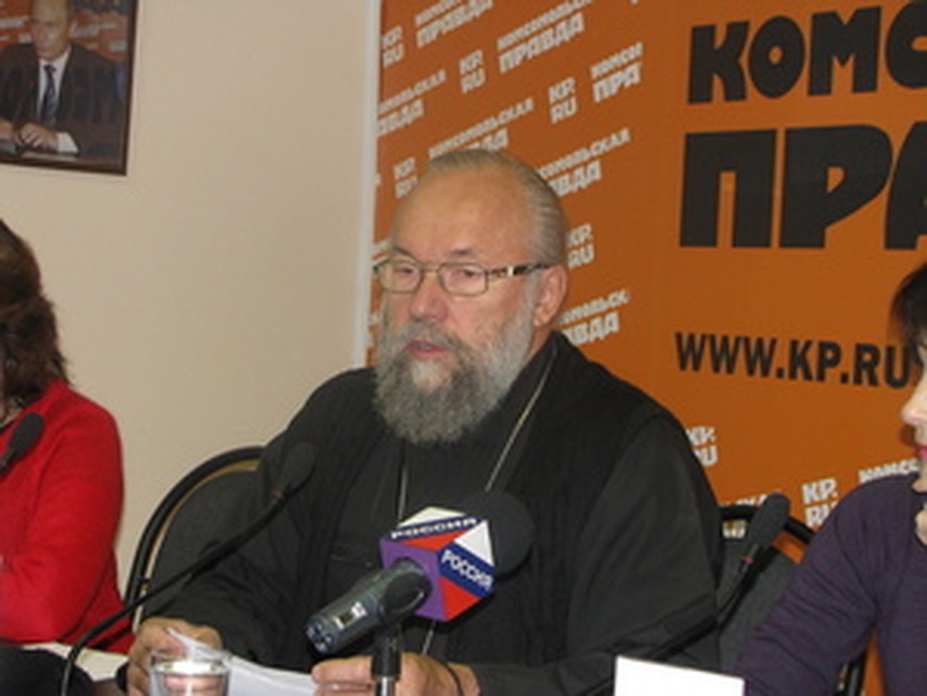 Будущий епископ Нижнетагильский и Серовский Иннокентий в пресс-центре «КП-Владимир»
