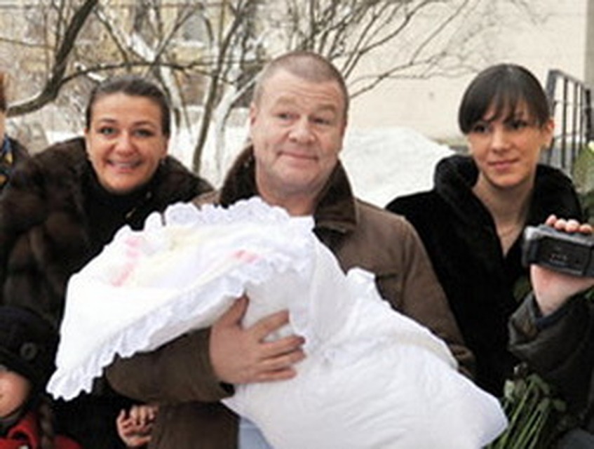Ровно два года назад Сергей Селин забрал из роддома дочку Машеньку.