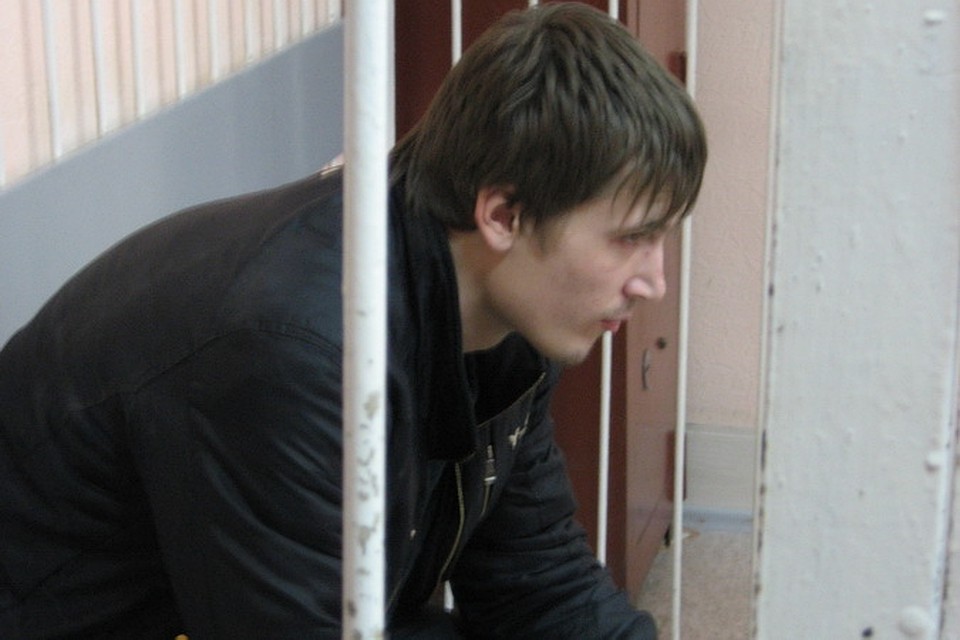 19-летний Анатолий утверждает, что убил свою девушку нечаянно. Правда, как так могло выйти, не говорит. Фото: Вадим АЛЕКСЕЕВ