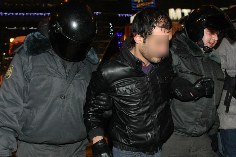 Полиция ищет подозреваемого в нападении среди приезжих.