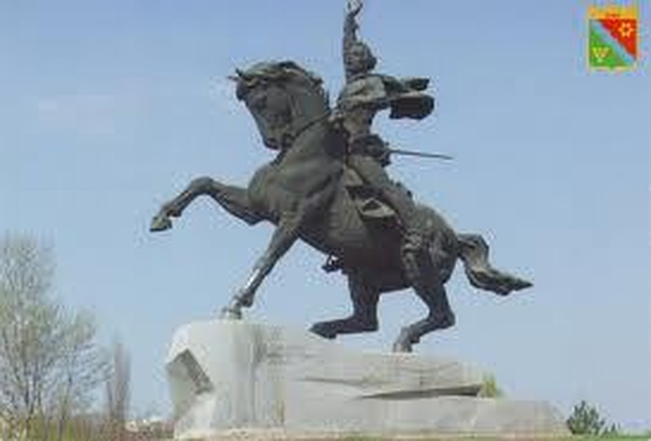 Памятник Суворову – это символ города.