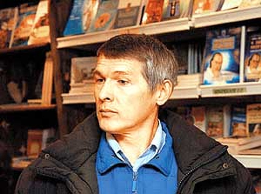 Когда же этот человек узнает свое настоящее имя?