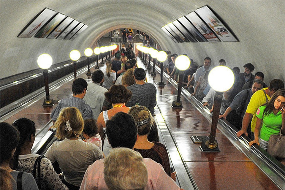 Новосибирцы отрабатывали экстренное торможение в метро.